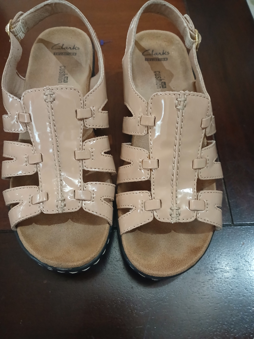Clarks Nude Patent Gladiator  Slingback Sandals Size 8W Ortholite Footbed